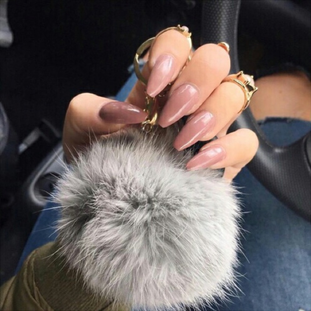 USB and Mini USB port pompom power bank